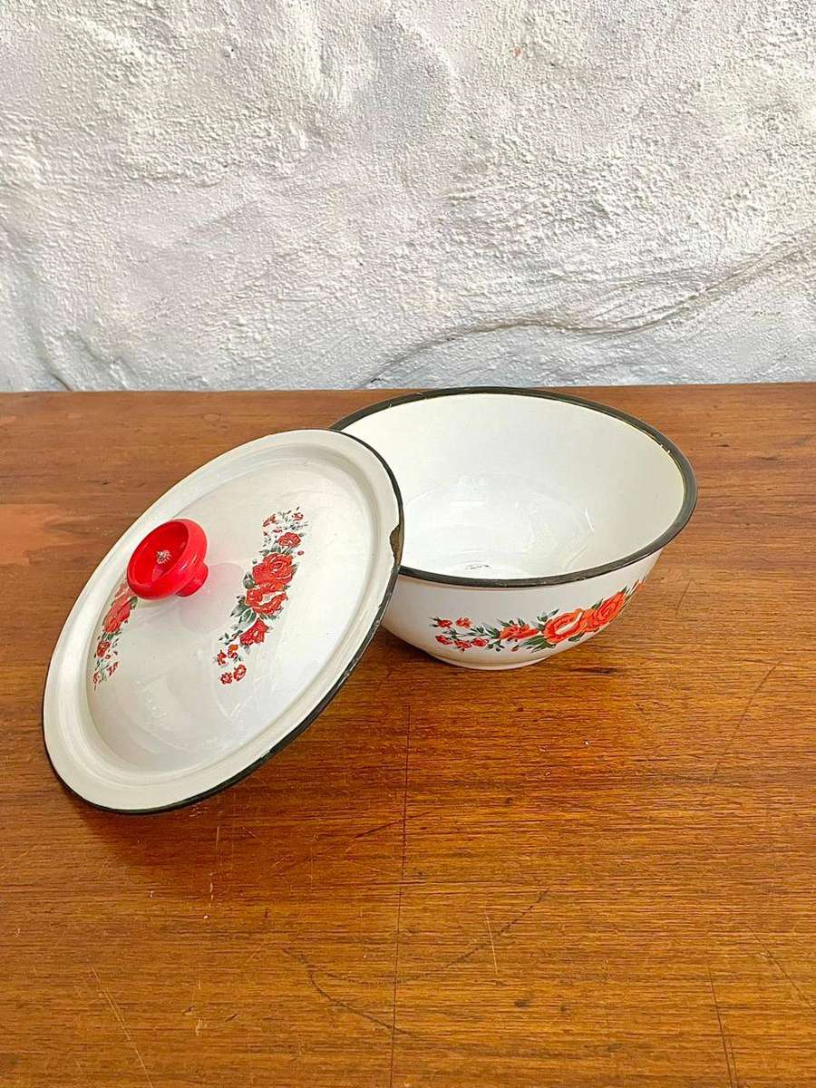 Floral Print enamalware bowl