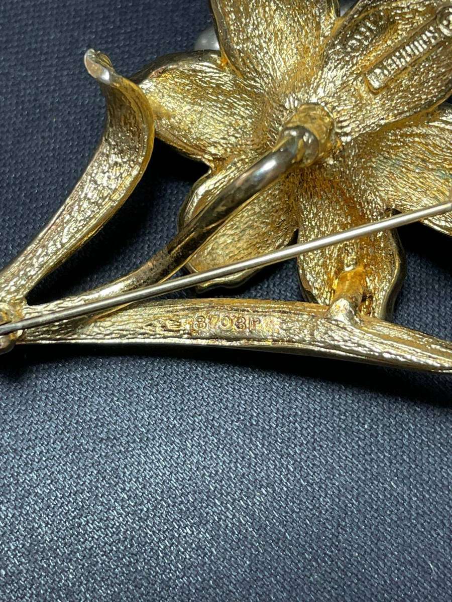 Vintage florenza gold tone Daffodil flower
