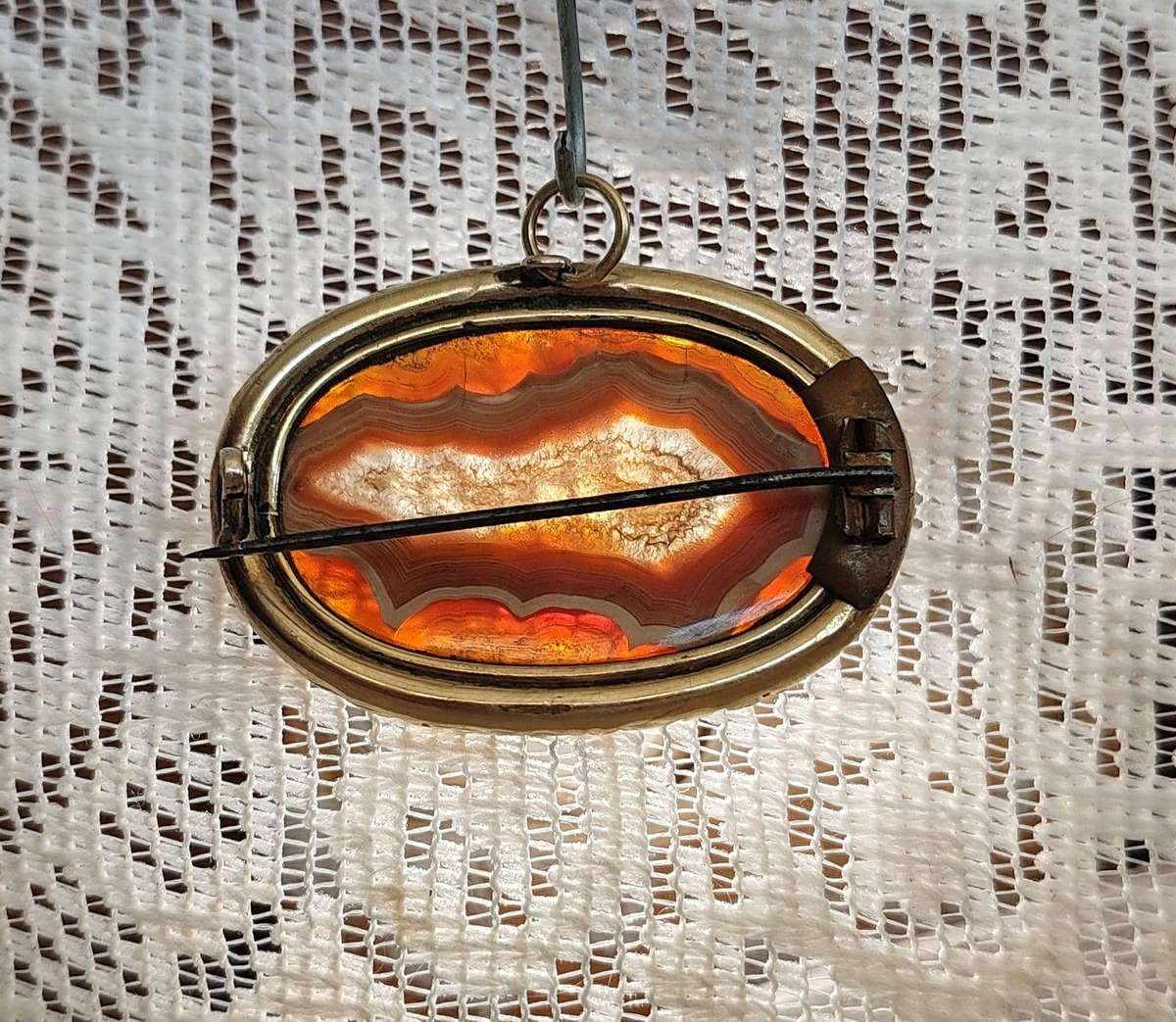 Vintage Oval Banded Agate Brooch
