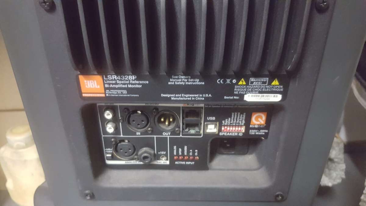 JBL LSR4328P Two-Way 8" Bi-Amplified Studio Monitor