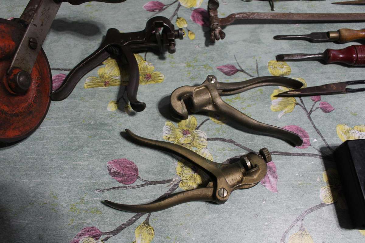 25 Pc Vintage Tools. ALL FOR ONE PRICE!