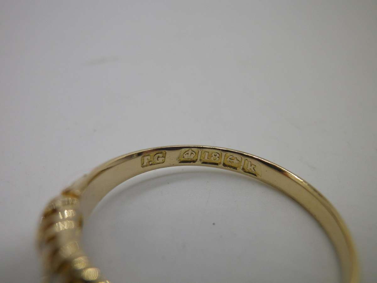 REDUCED!!! 18ct Gold Edwardian Ring set with CZs. Birmingham 1909. Size P 1/2. 2.76 g.