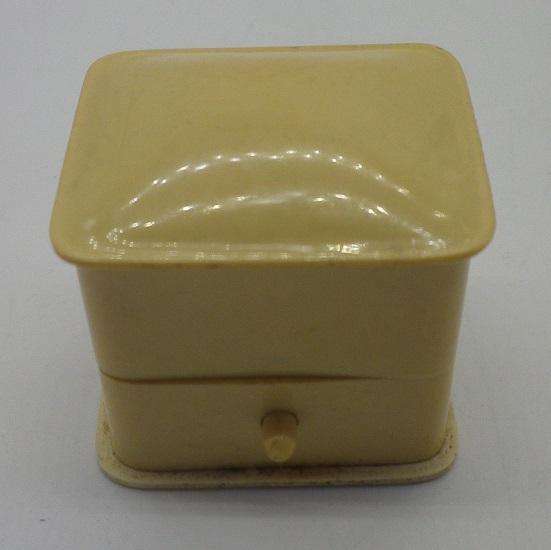 REDUCED!!! 18ct Gold Edwardian Ring set with CZs. Birmingham 1909. Size P 1/2. 2.76 g.
