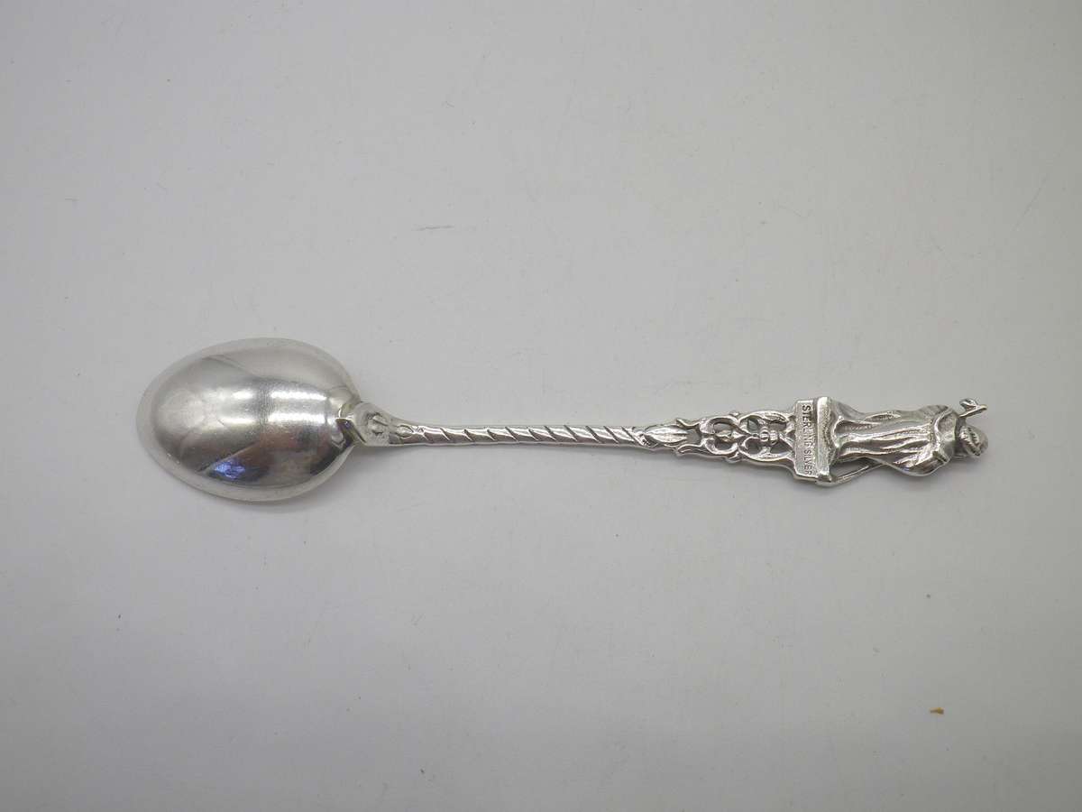 Sterling Silver FIGURAL Souvenir spoon, Malaysia. Wise Old man. 10.45 grams. 11cm long
