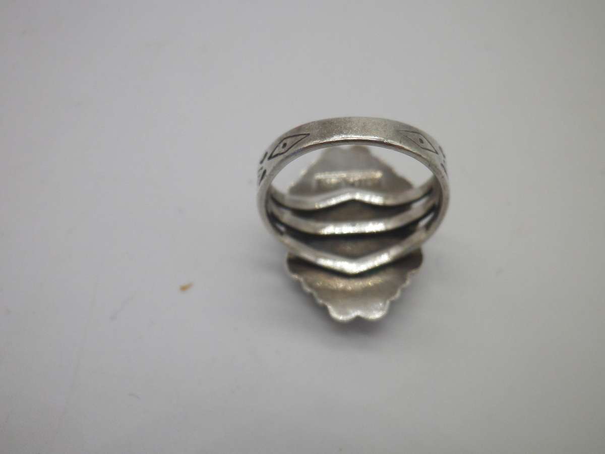 Vintage Navajo Designer Sylvia Chee Natural Turquoise Sterling Silver ring. 5.8g Size: N