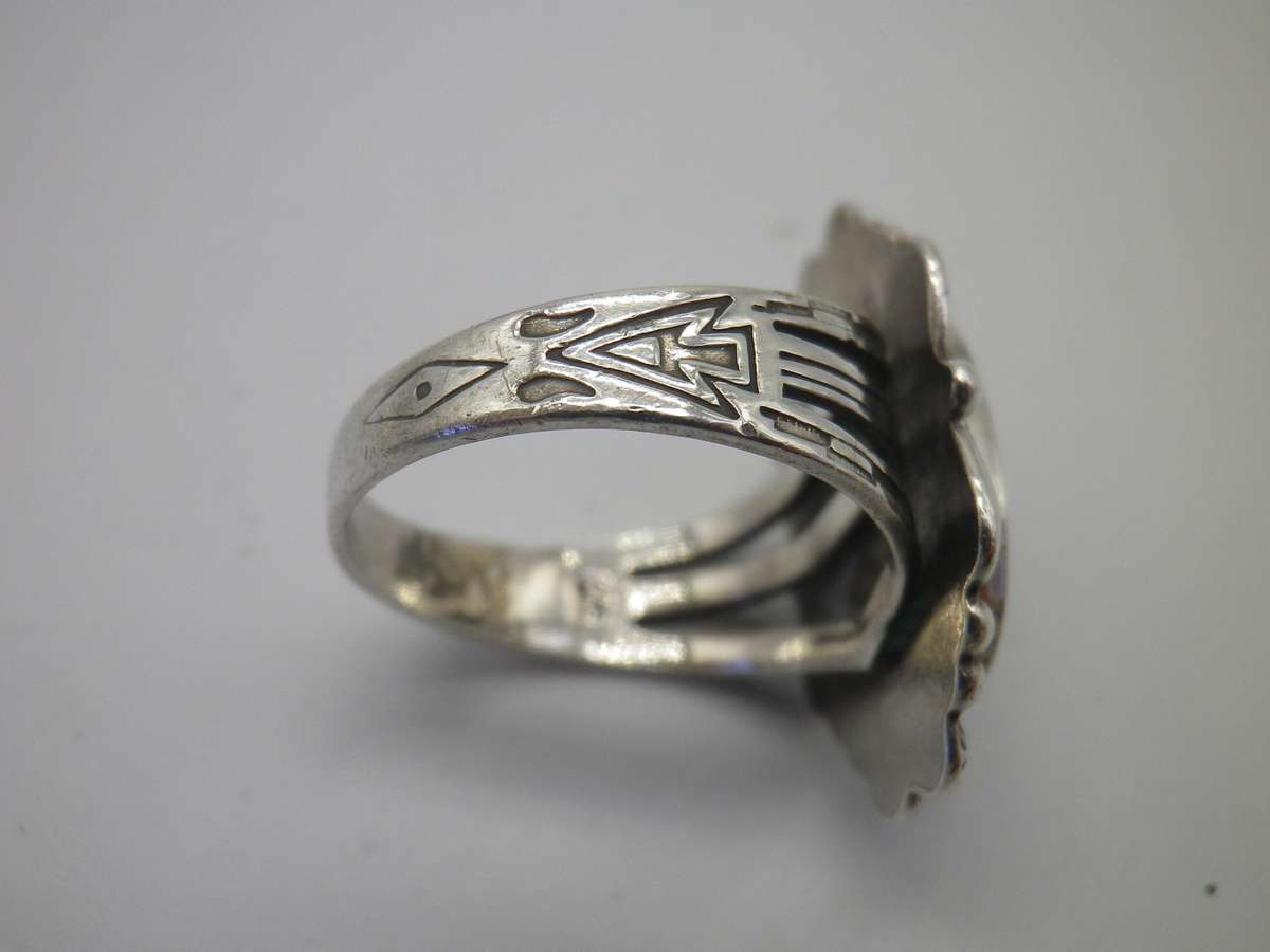 Vintage Navajo Designer Sylvia Chee Natural Turquoise Sterling Silver ring. 5.8g Size: N