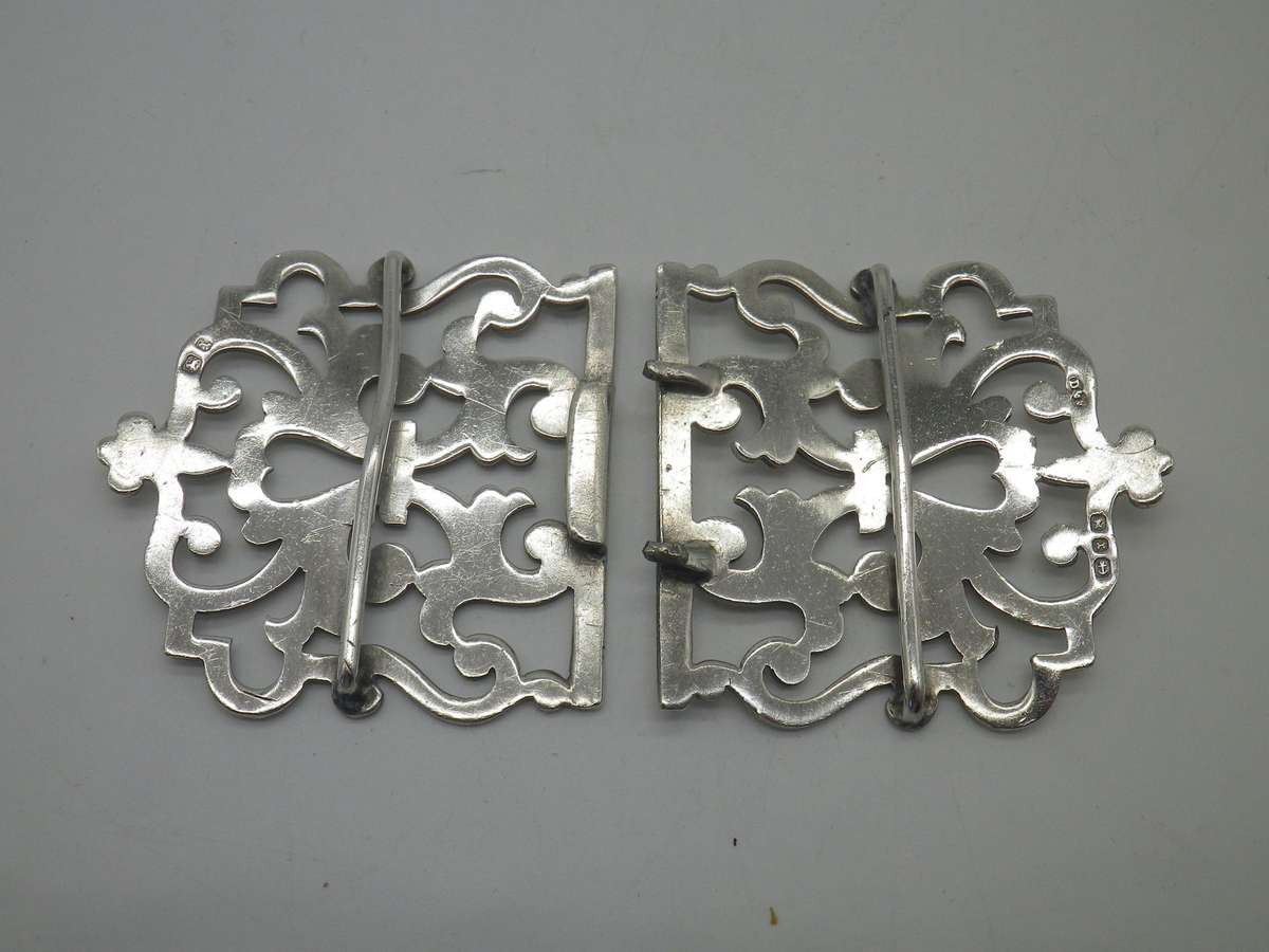 Hallmarked Silver Nurses Buckle Birmingham, 1897. Deakin & Francis Ltd  41.7 g. Damaged
