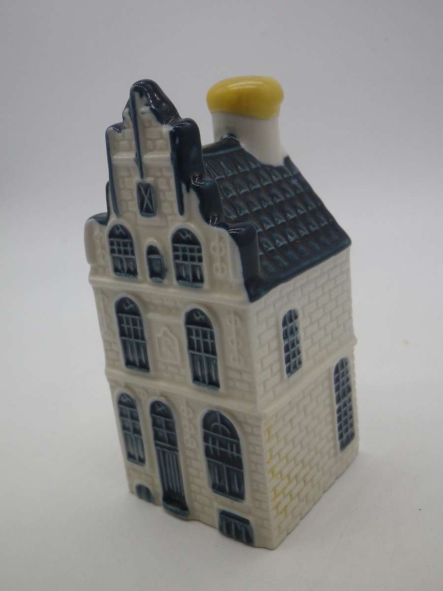 KLM Bols Delft Miniature house. no 22. Sealed with contents