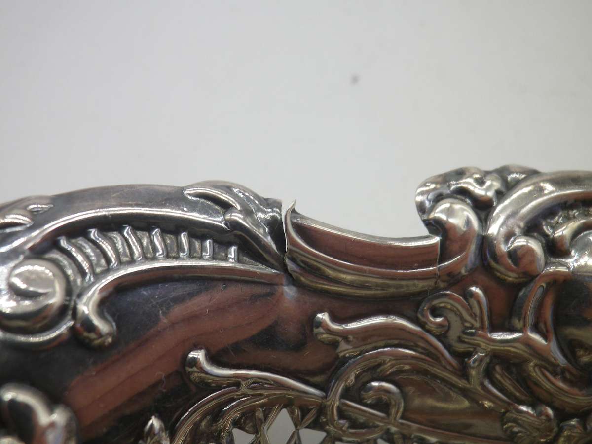 Hallmarked Sterling Silver pierced bon bon dish. Birmingham 1914. 13cm 30.6 g