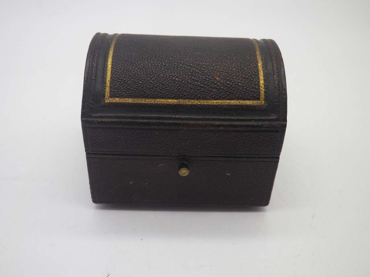 Pair Hallmarked Sterling silver napkin serviette rings. Sheffield, 1884  Boxed 43 g. Boxed