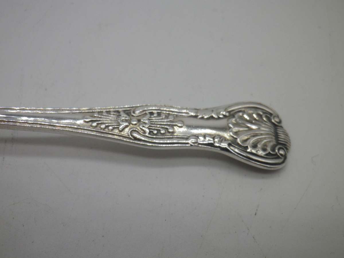 Hallmarked Silver Kings Pattern teaspoon. London, 1891 Josiah Williams & Co 24g