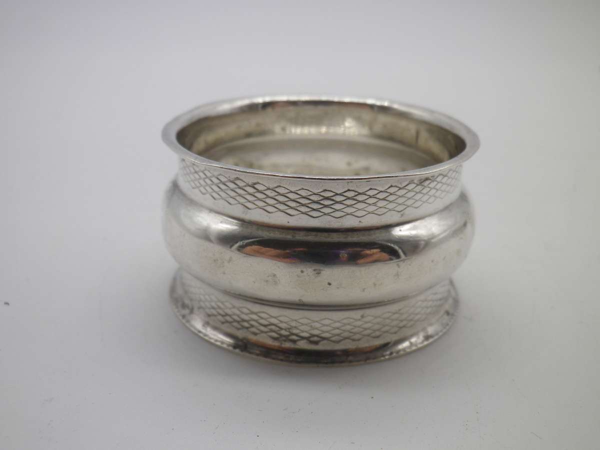 Hallmarked Sterling silver serviette ring Birmingham 1921 14 g 4x2.5 cm