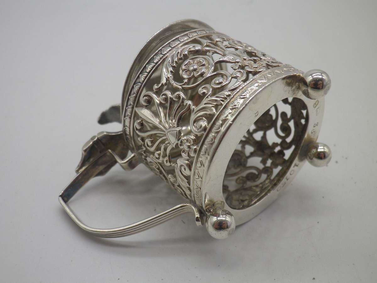 Hallmarked silver MUSTARD POT. Birmingham. No liner.