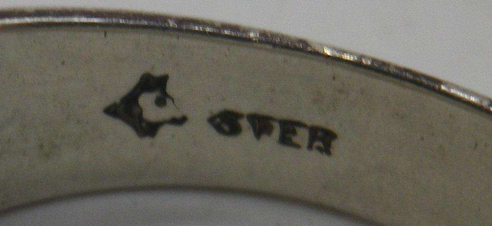 Stunning Vintage Navajo Style Turquoise & Sterling Silver ring. 5.32g Size: N 1/2