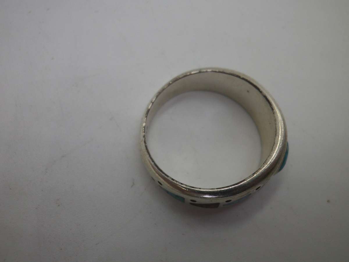 Stunning Vintage Navajo Style Turquoise & Sterling Silver ring. 5.32g Size: N 1/2
