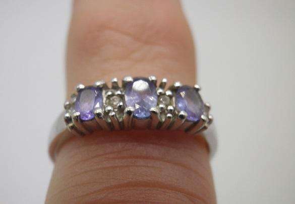 9ct White Gold & Tanzanite ring. NWJ Jewelers. Size: P 2.13 grams.