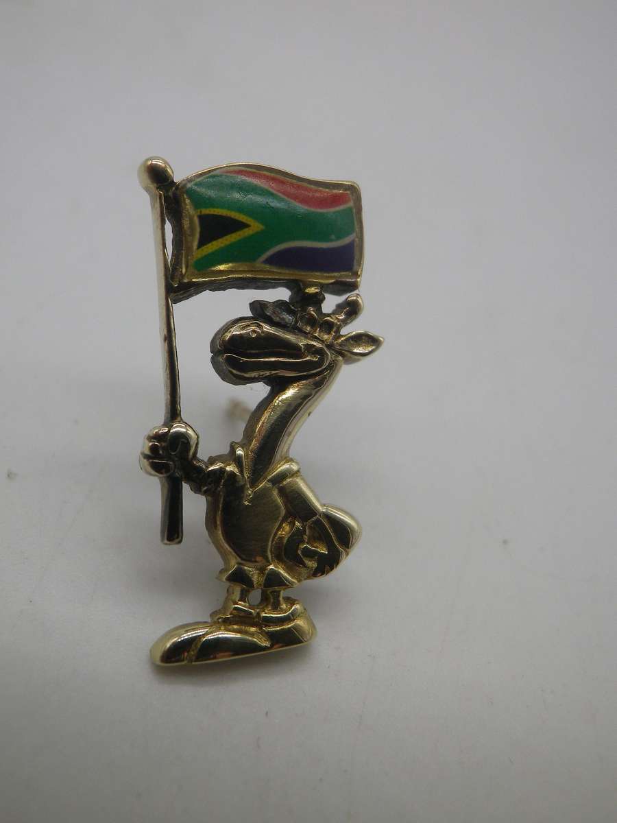 RARE 9ct gold & enamel Springbok RUGBY 1995 WORLD CUP lapel or scarf pin.  2.05gm.  2.4cm