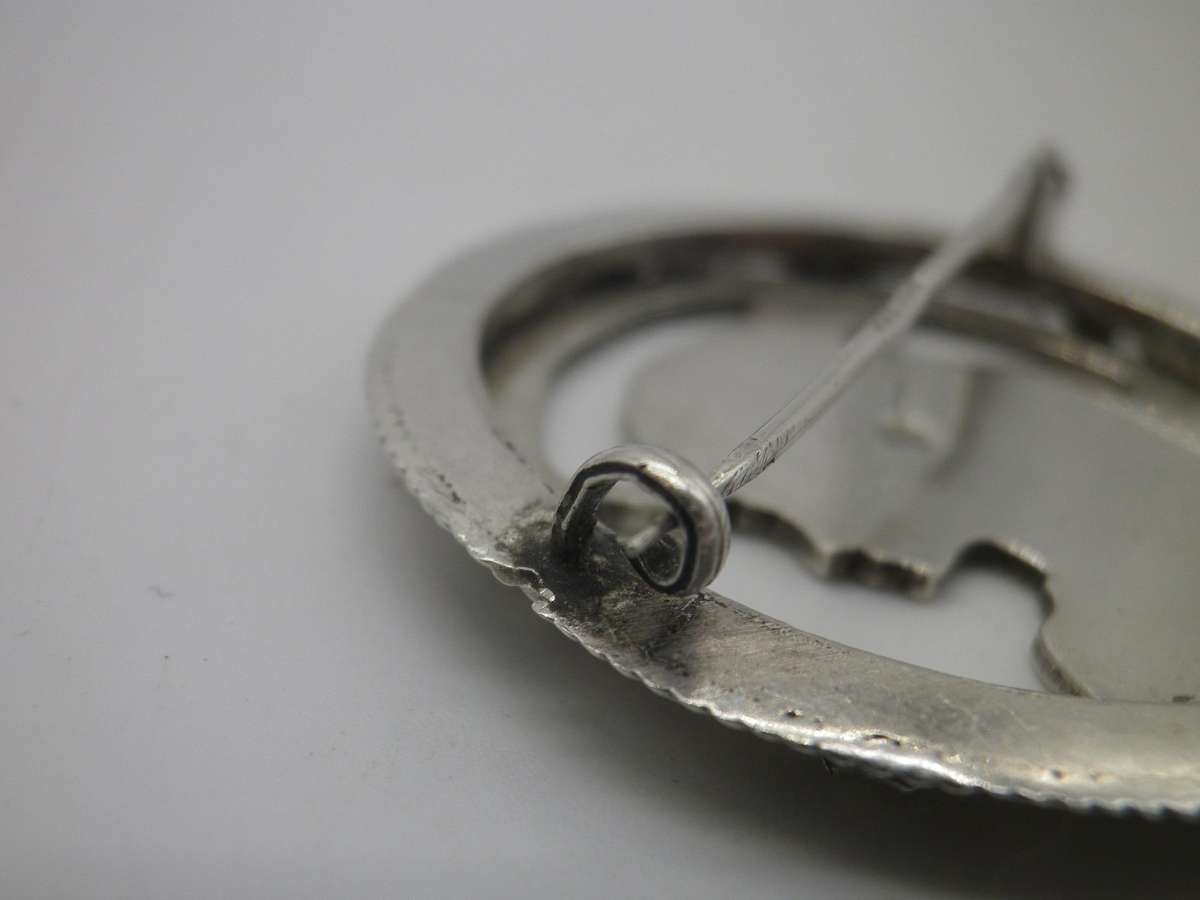 FANTASTIC OSIRIS EGYPTIAN GODDESS Hallmarked Sterling Silver Vintage Brooch.  4cm 13.9g