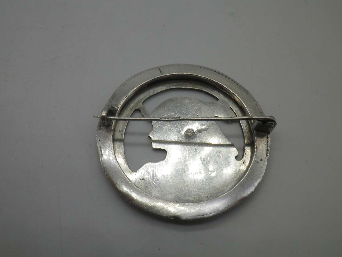 FANTASTIC OSIRIS EGYPTIAN GODDESS Hallmarked Sterling Silver Vintage Brooch.  4cm 13.9g