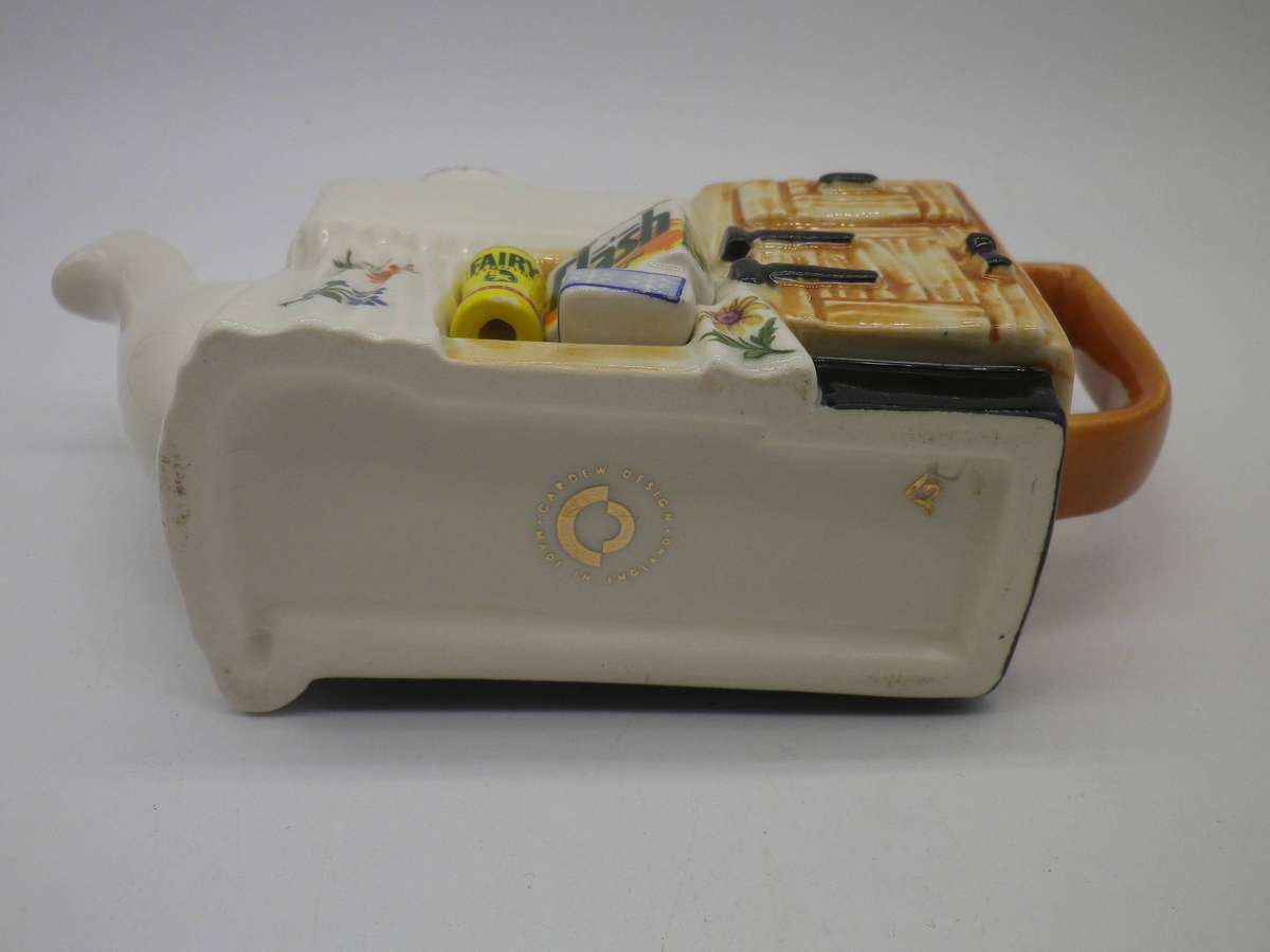 Cute Vintage Miniature Novelty TEAPOT in shape of the "KITCHEN SINK" 15x 9cm Cardew Design England