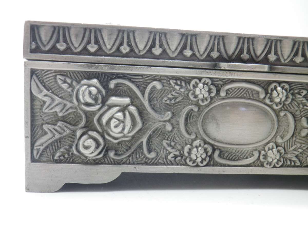 Nice Vintage Pewter Jewellery box with velvet lining.
