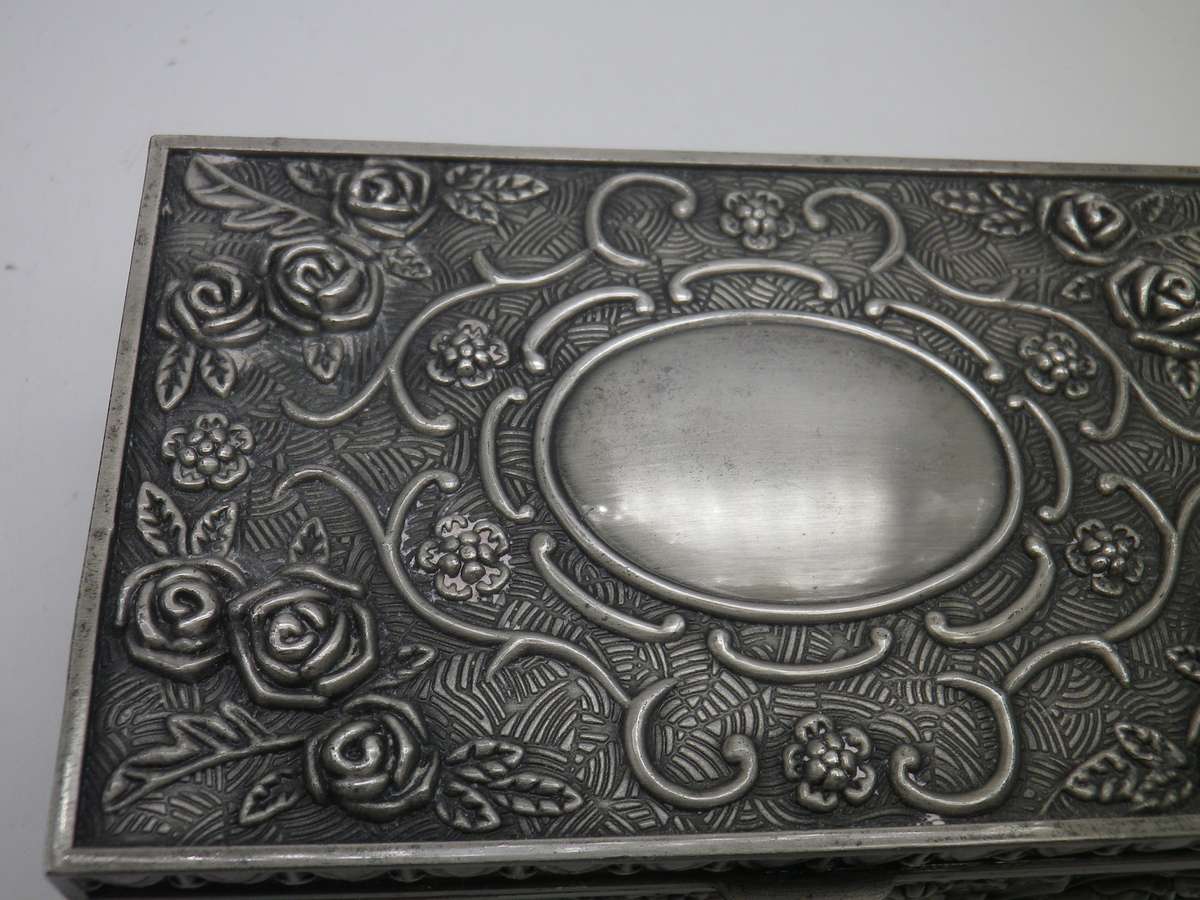 Nice Vintage Pewter Jewellery box with velvet lining.