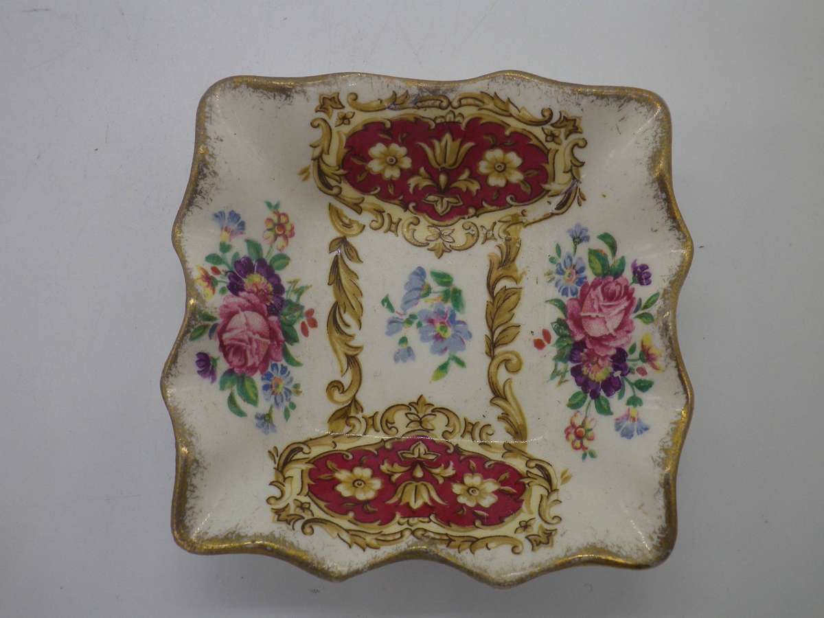 Quartet of Pretty Vintage Pin Trays Rosenthal, Chinese, Midwinter & James Kent.