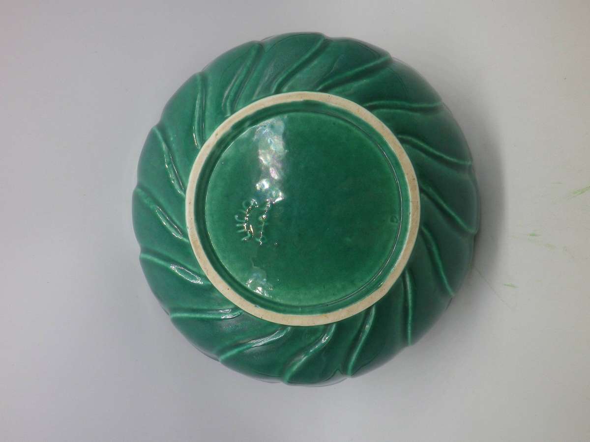 Vintage Mid Century Lucia Ware green round bowl. No 6406 20.5cm