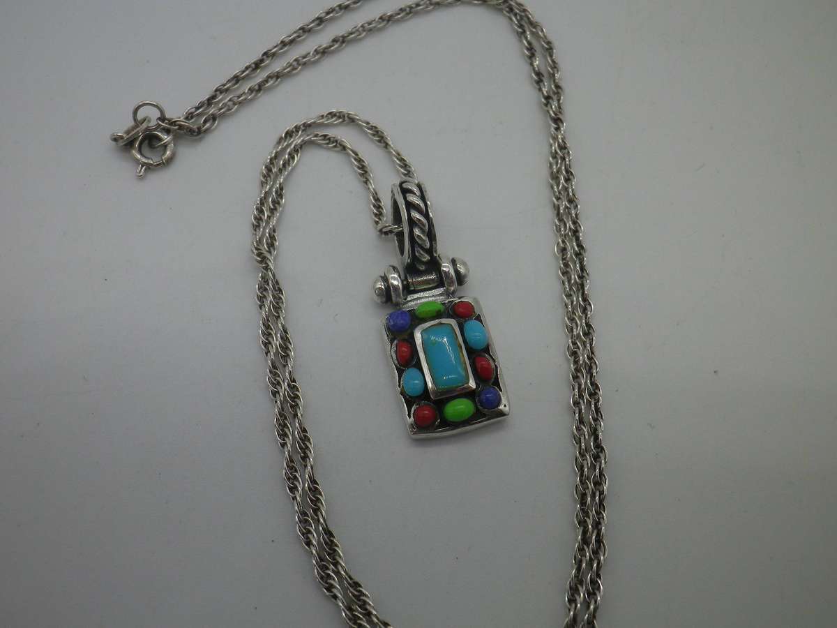 BEAUTIFUL STERLING SILVER & Multi colour stone NECKLACE. 51cm long 8grams.