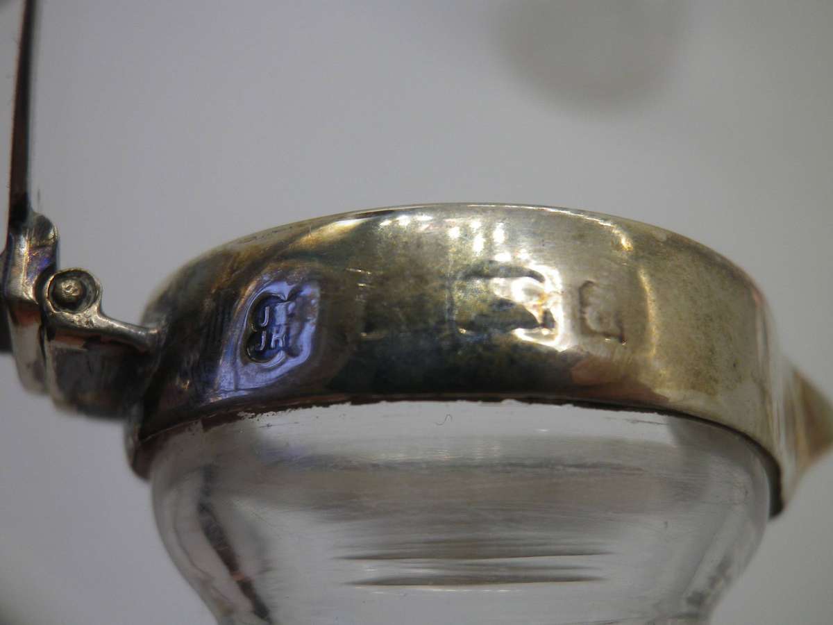 Rare Whiskey Noggin with hallmarked silver lid and label.  London, 1896. 11cm