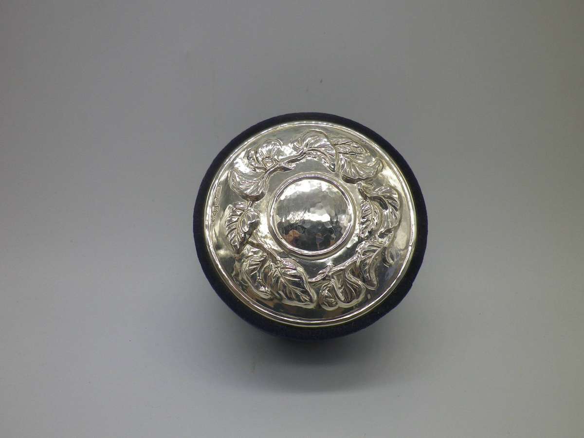 Vintage Sterling Silver top blue Velvet Round small jewellery box.
