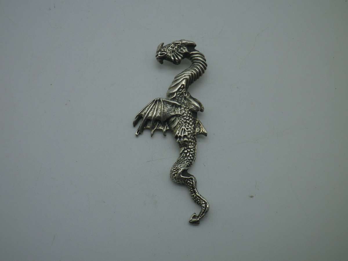 Vintage STERLING SILVER Spectacular Large Horned DRAGON pendant. 16g 7x2.5cm