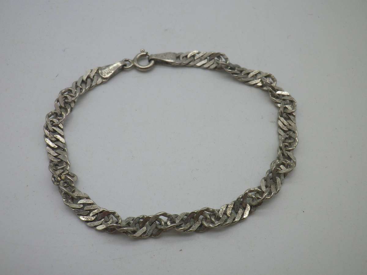 Vintage Sterling Silver bracelet. Made in Italy. 17.5cm 5.21g