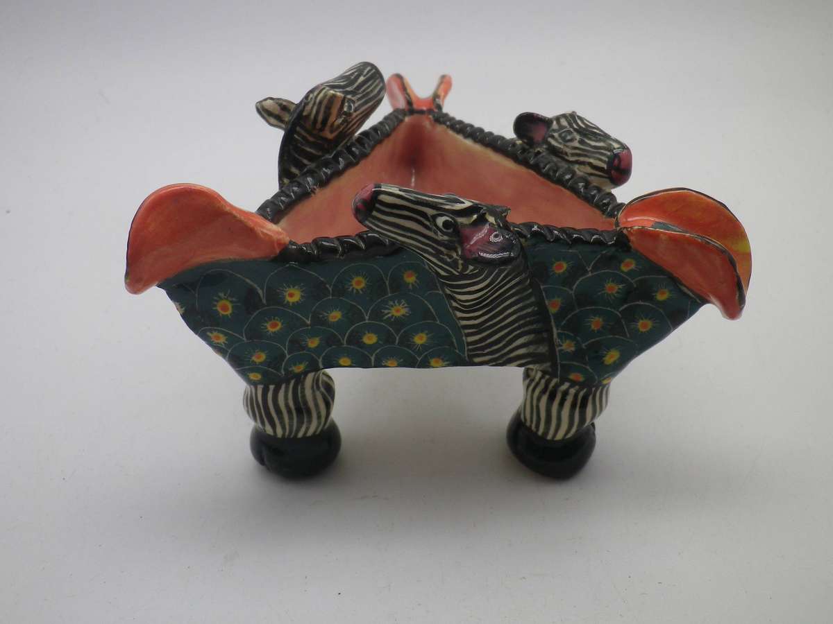 ARDMORE STUDIO small triangular Zebra bowl. 2001. Made by Constance, Painted by Happy