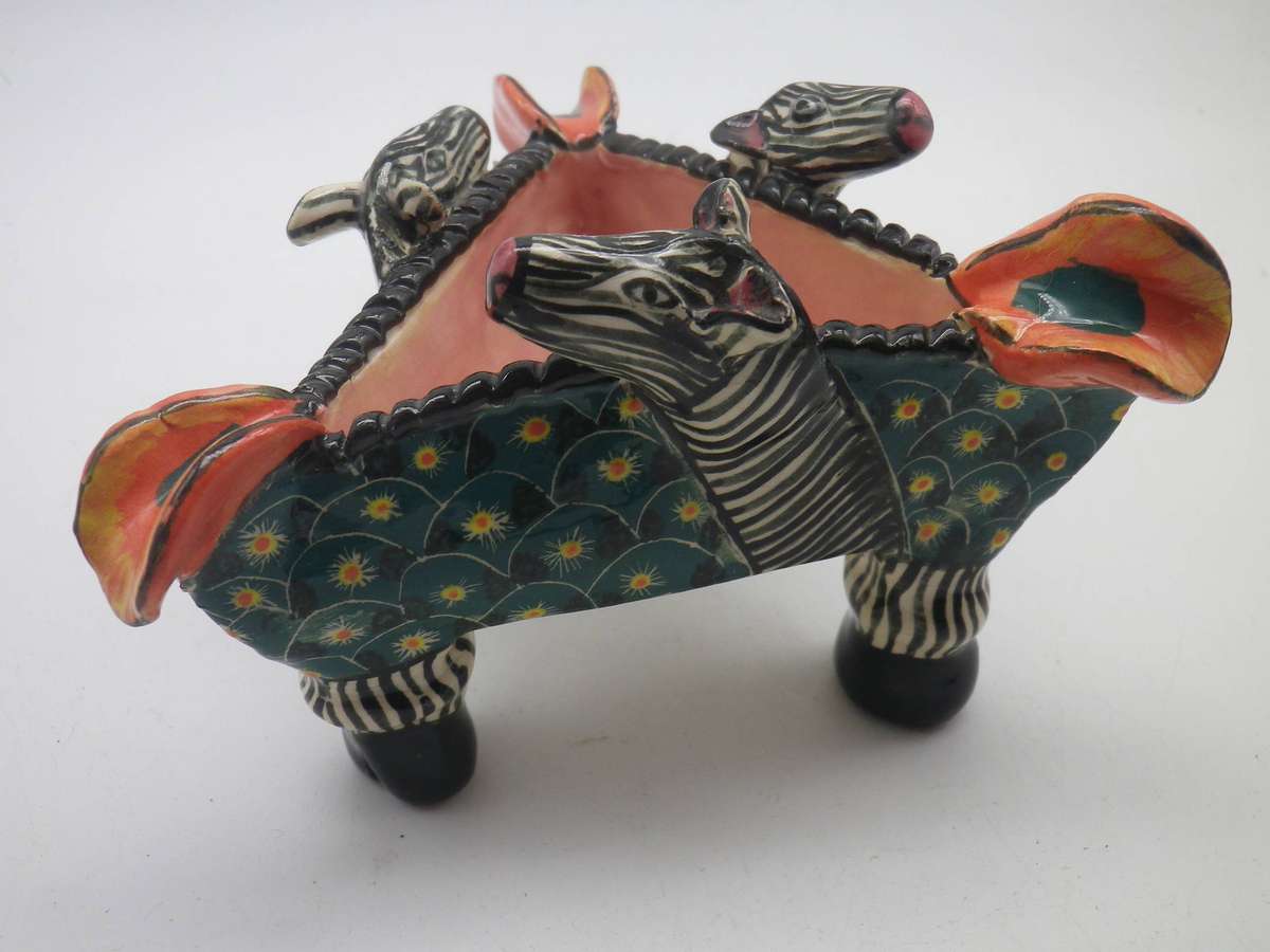 ARDMORE STUDIO small triangular Zebra bowl. 2001. Made by Constance, Painted by Happy