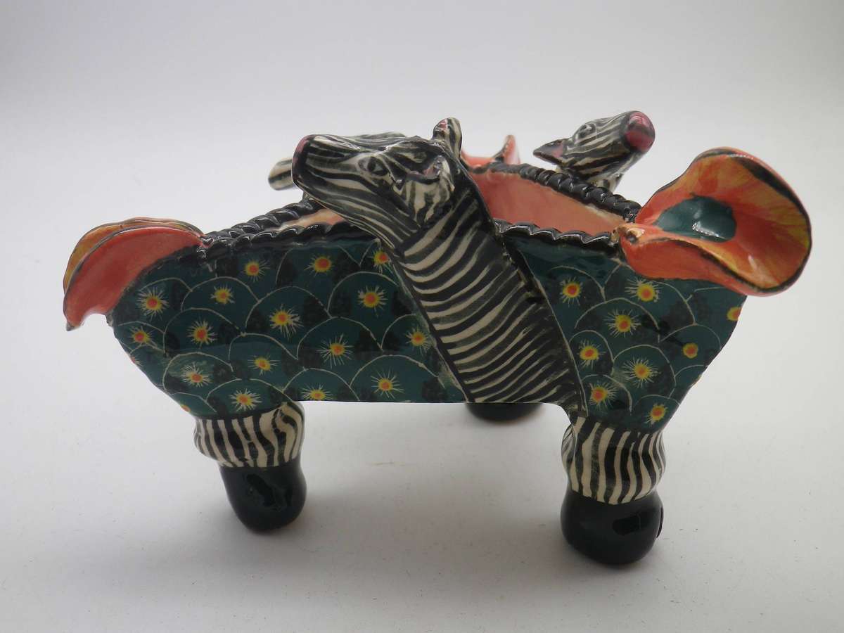 ARDMORE STUDIO small triangular Zebra bowl. 2001. Made by Constance, Painted by Happy