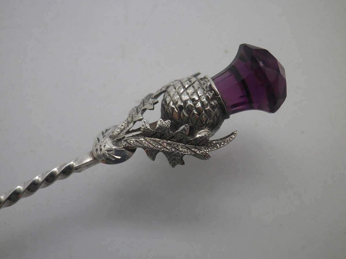 Antique Sterling Silver Thistle Spoon. Birmingham, 1901. 10.5cm 10.7g