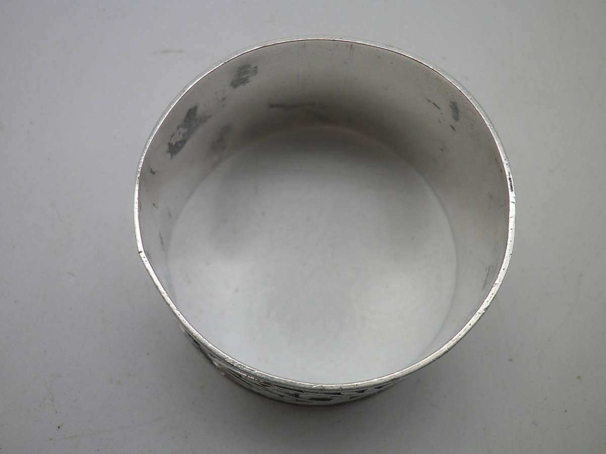 Hallmarked Sterling Silver Serviette Ring. Birmingham, 1911. 18.71g Beautiful