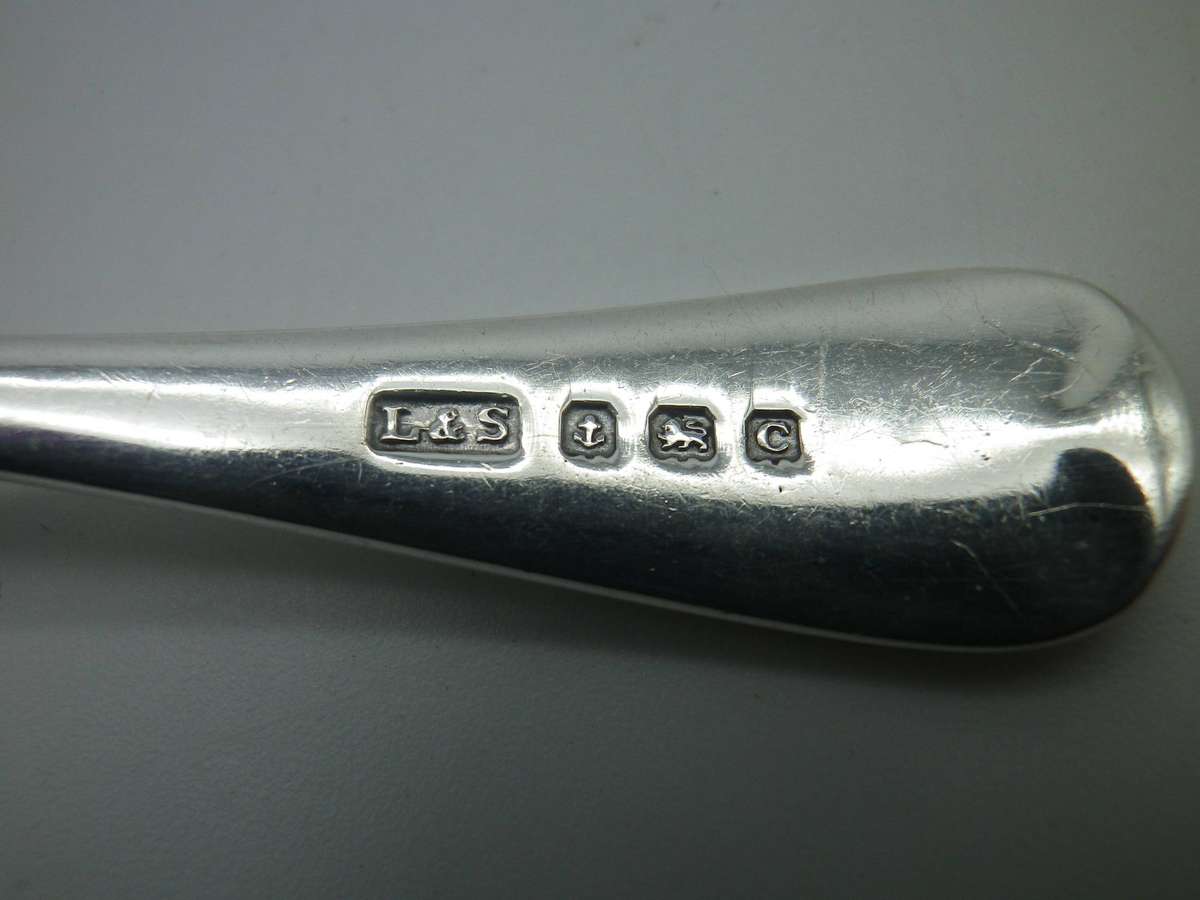Hallmarked SILVER Pate Knife. Birmingham 1902 Levi & Salaman. 9.12 g.  10cm