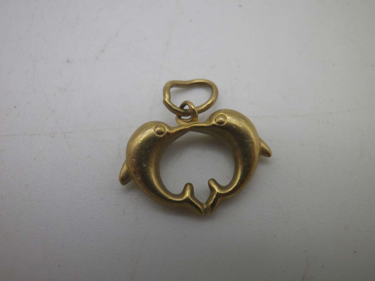 Cute Vintage 9ct yellow gold DOUBLE DOLPHIN pendant
