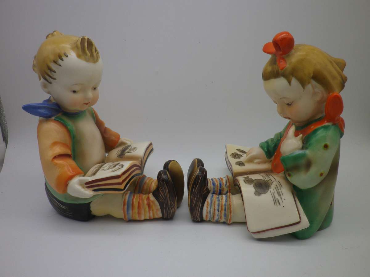 Pair Porcelain Vintage BOOKENDS - little boy & girl reading. Japan Hummel Reproduction 15x12x10cm