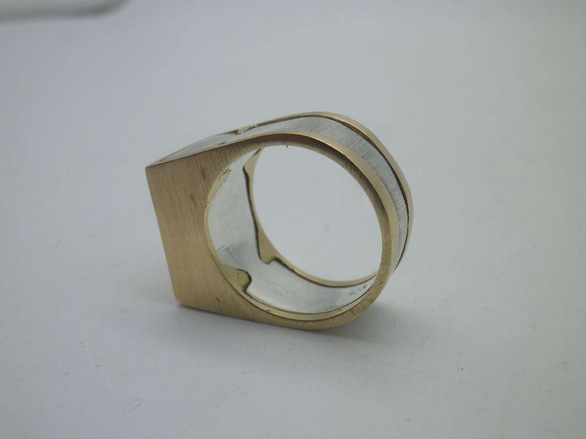 Interesting Sterling Silver & Brass Ring with SECRET COMPARTMENT! Size N 1/2
