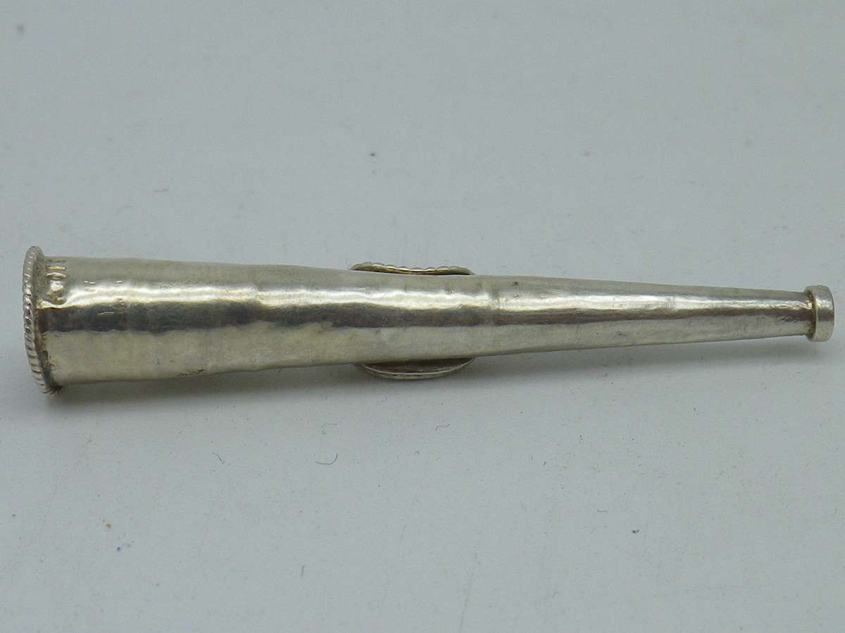 Vintage Sterling Silver Cigarette Holder with garnet inset. 5.5cm long