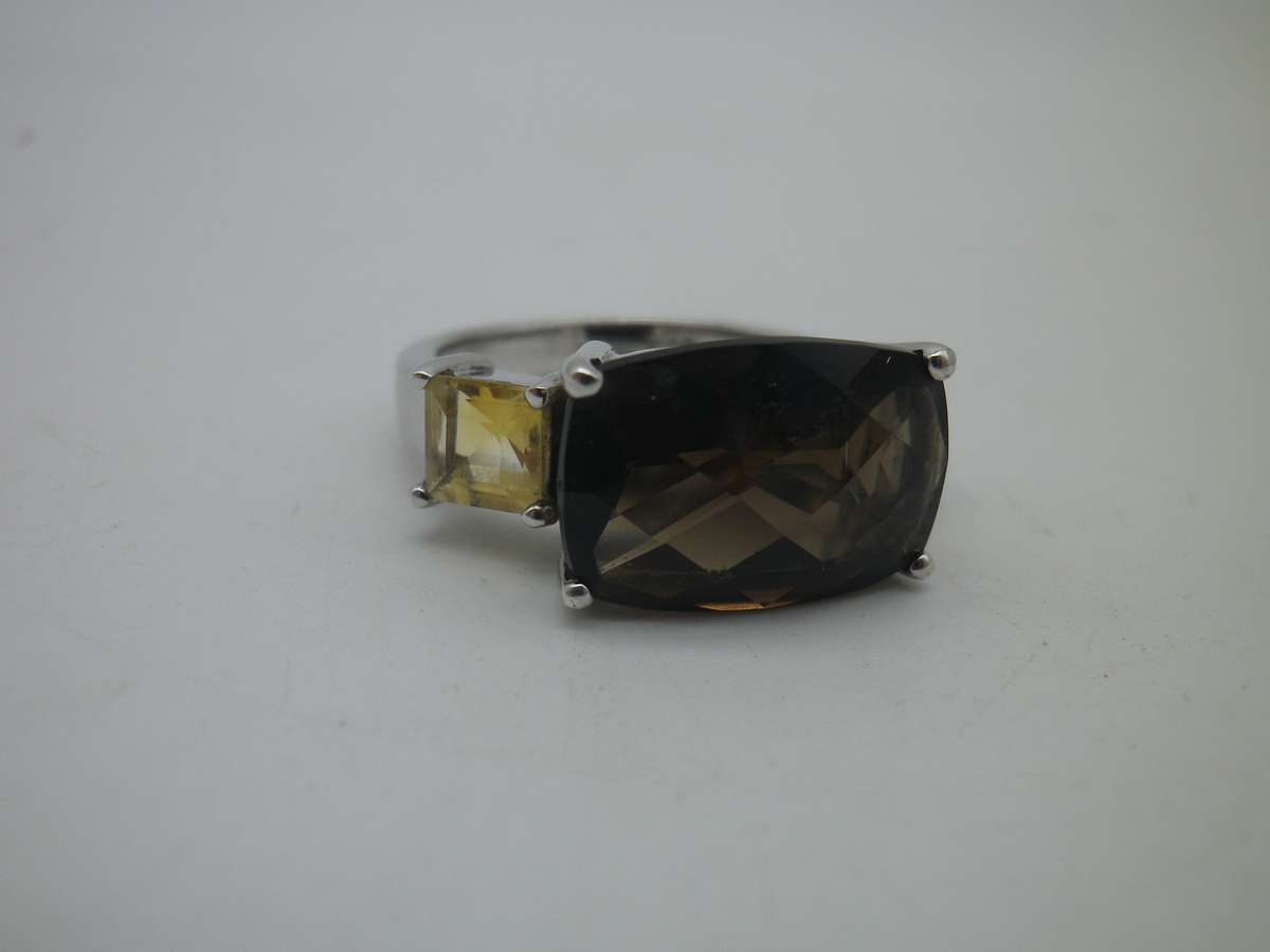 Sterling Silver, Smoky Quartz & Citrine  Ring. Rhodium plated. Size: P. 6g