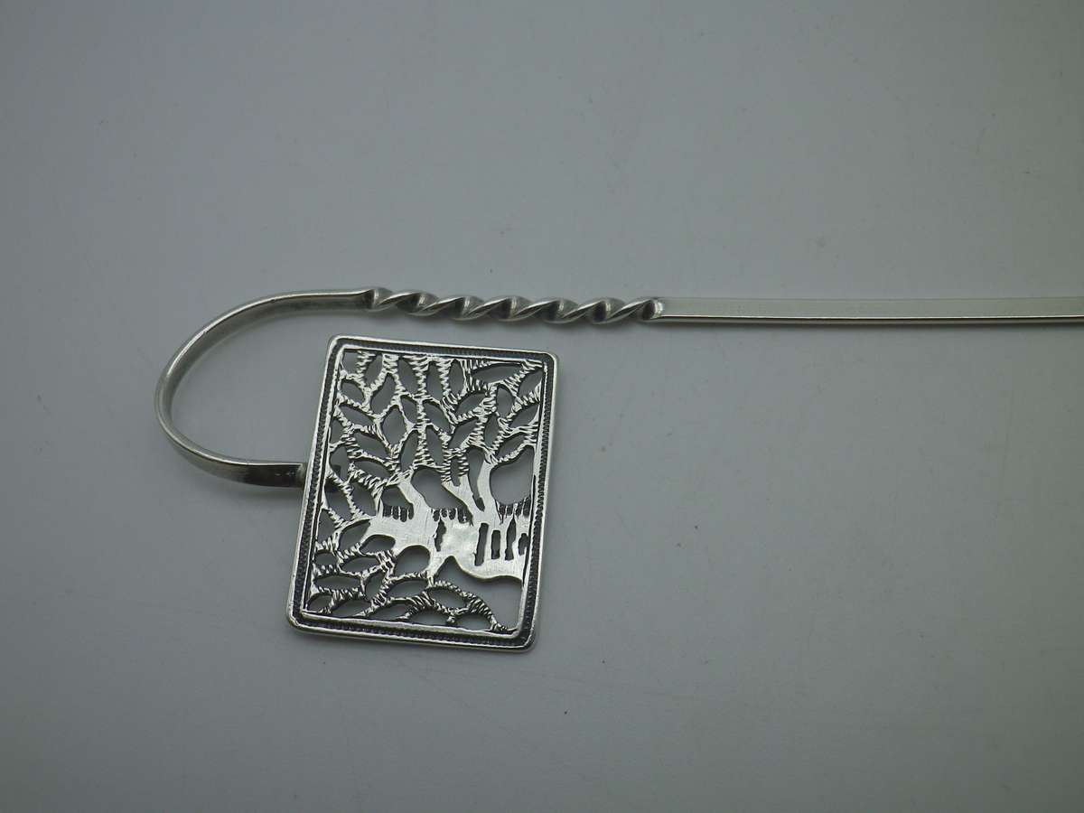 Sterling Silver Bookmark.  14.5cm long. 5.40g