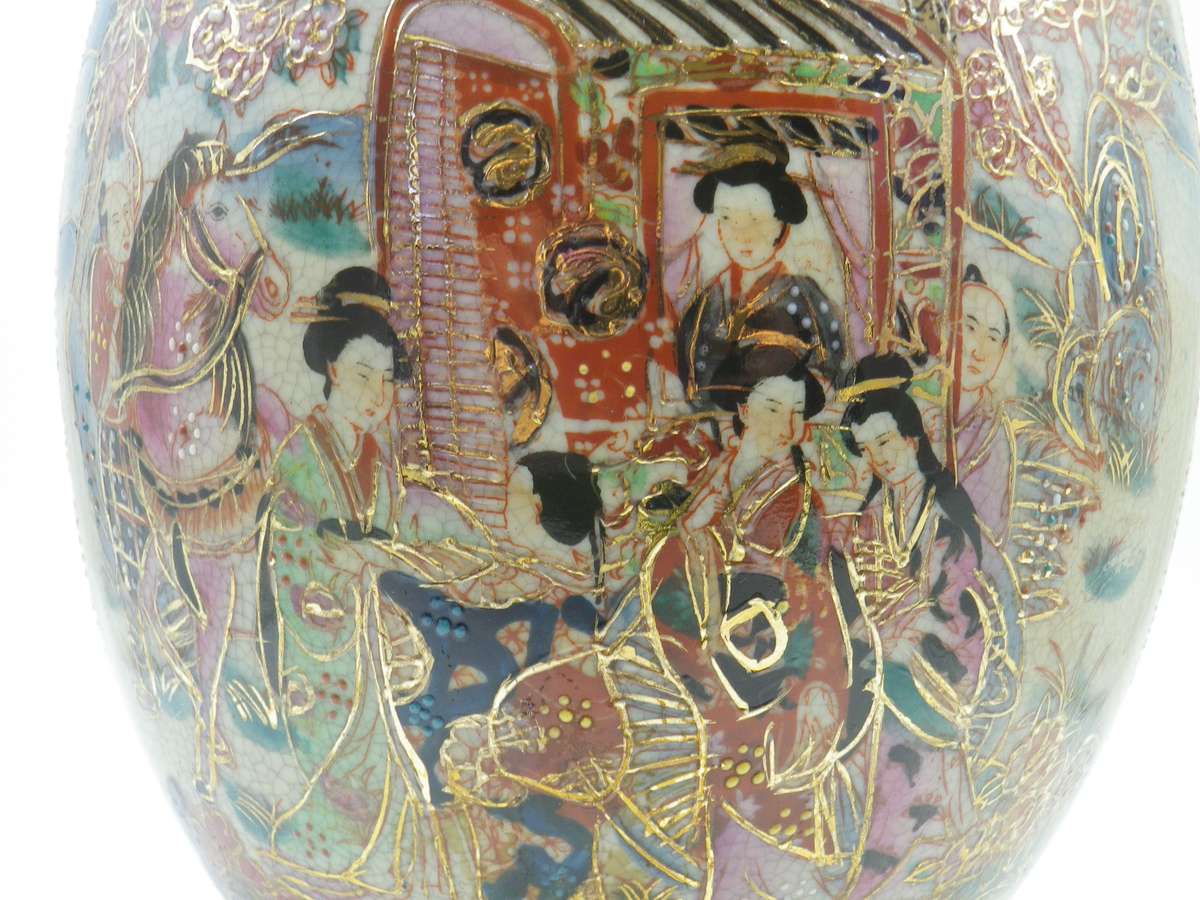 Vintage Satsuma Japan LARGE Hand Painted egg with Geishas & Samurai on Rosewood stand. Signed. 21cm