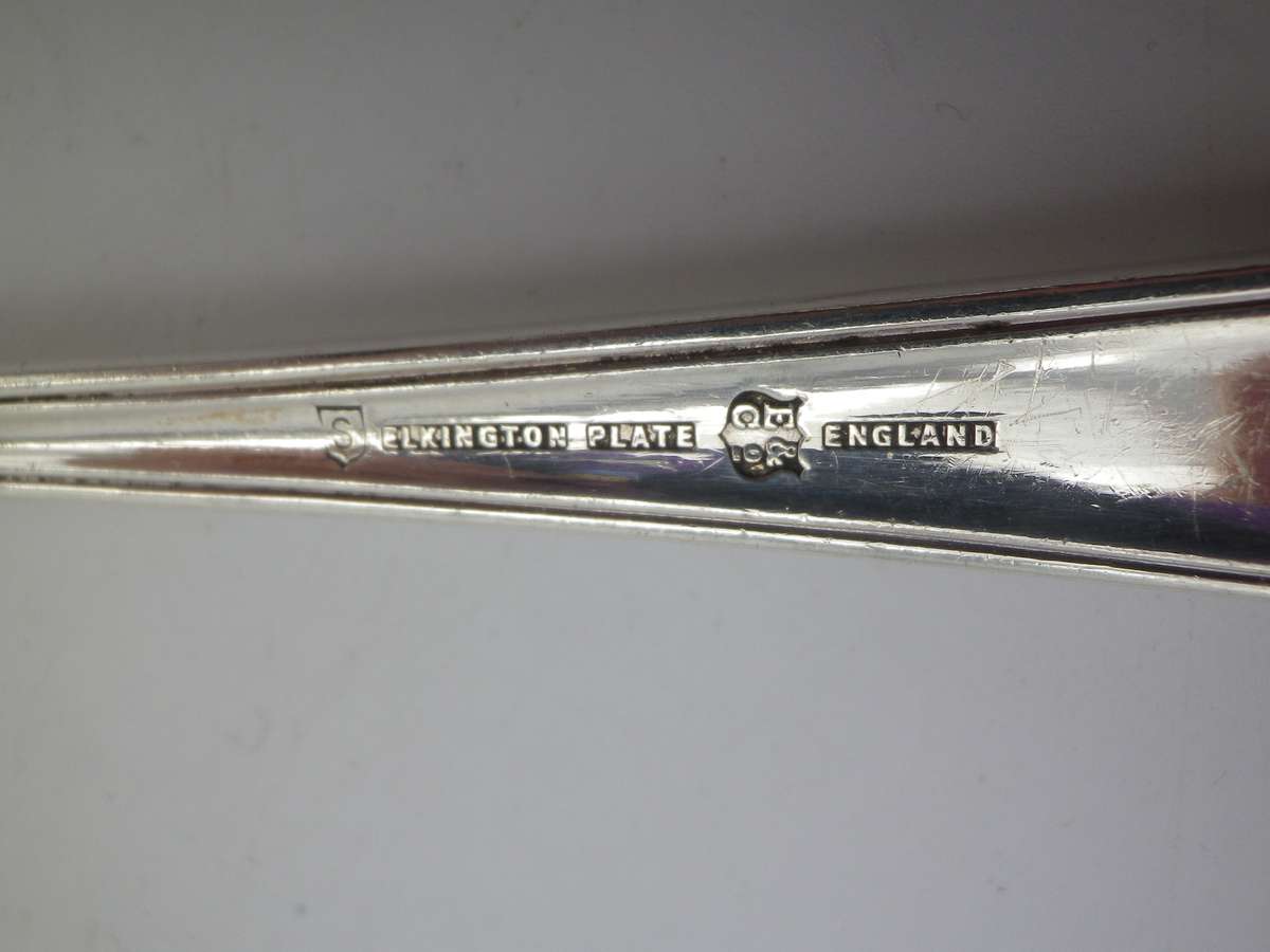 Silver plated Serving Spoon. Good quality ELKINGTON PLATE, England