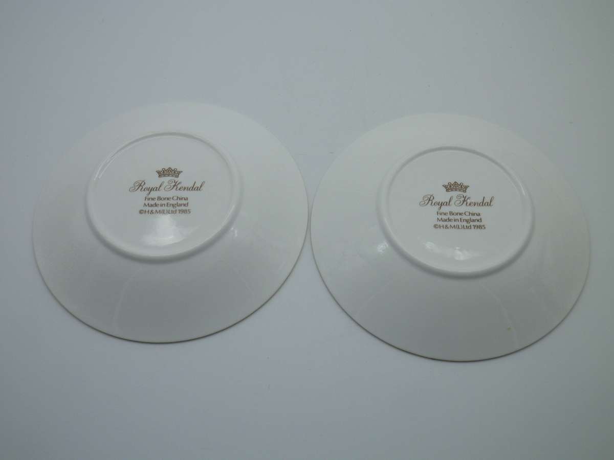 Butterflies & Flowers! Beautiful Pair round fine bone china pin dishes. Royal Kendal, England 12.5cm