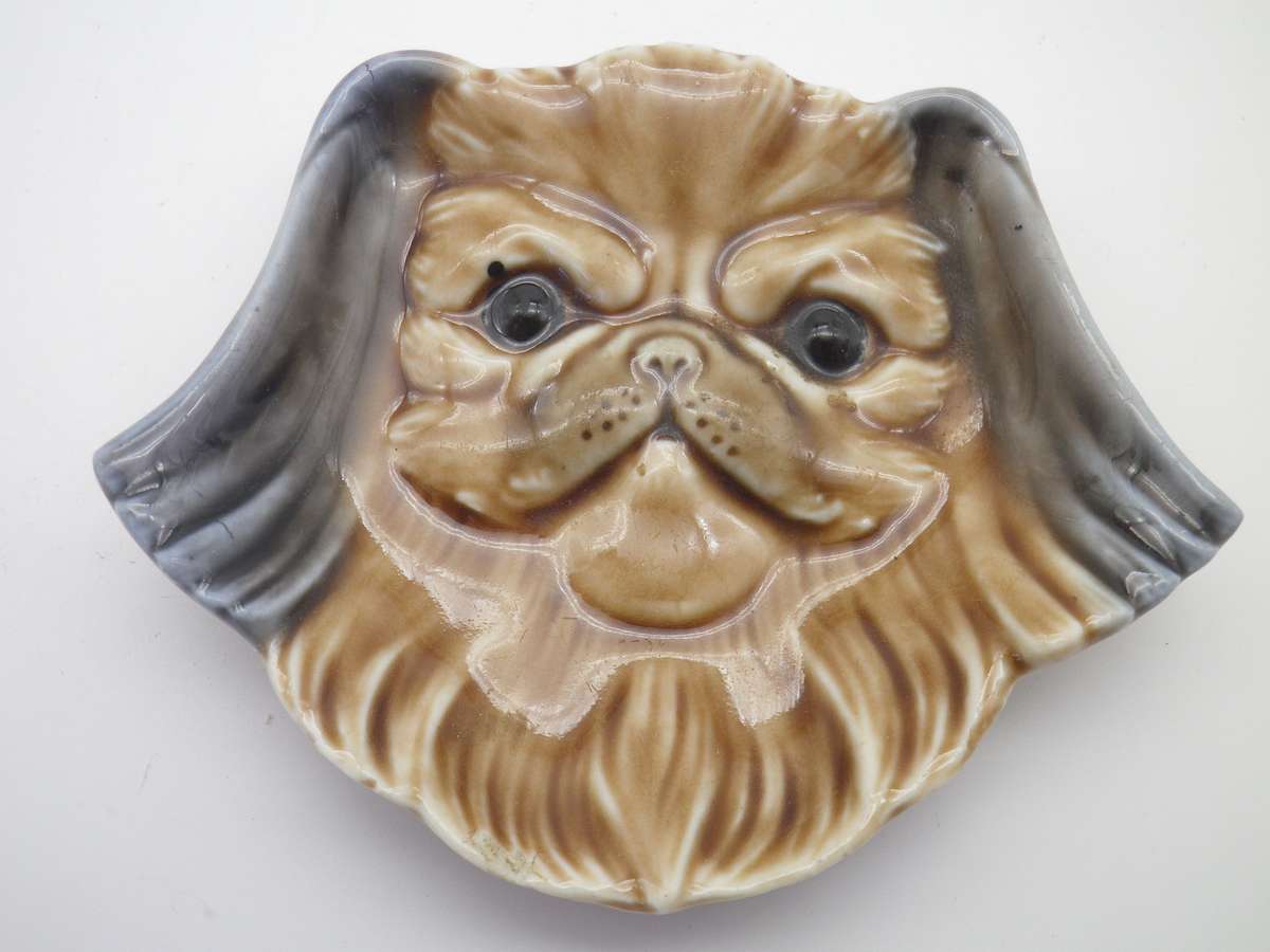 WADE PORCELAIN DOG FACE small trinket dish. 9.5x 7.5cm
