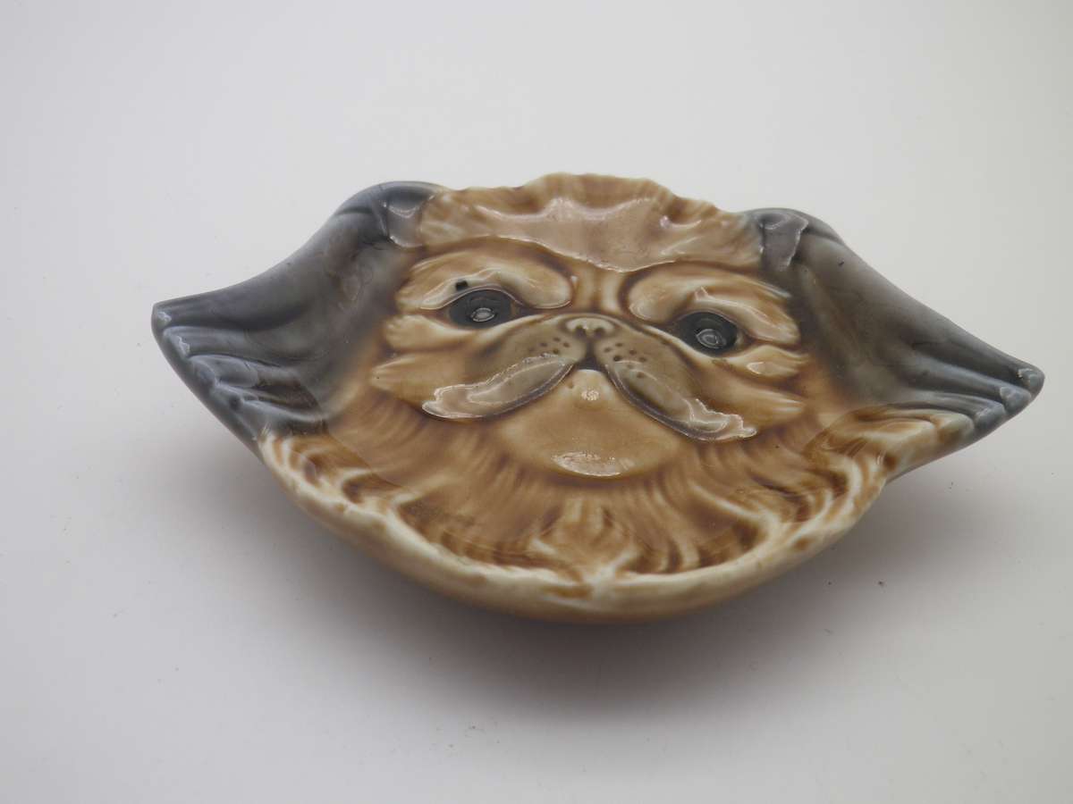 WADE PORCELAIN DOG FACE small trinket dish. 9.5x 7.5cm